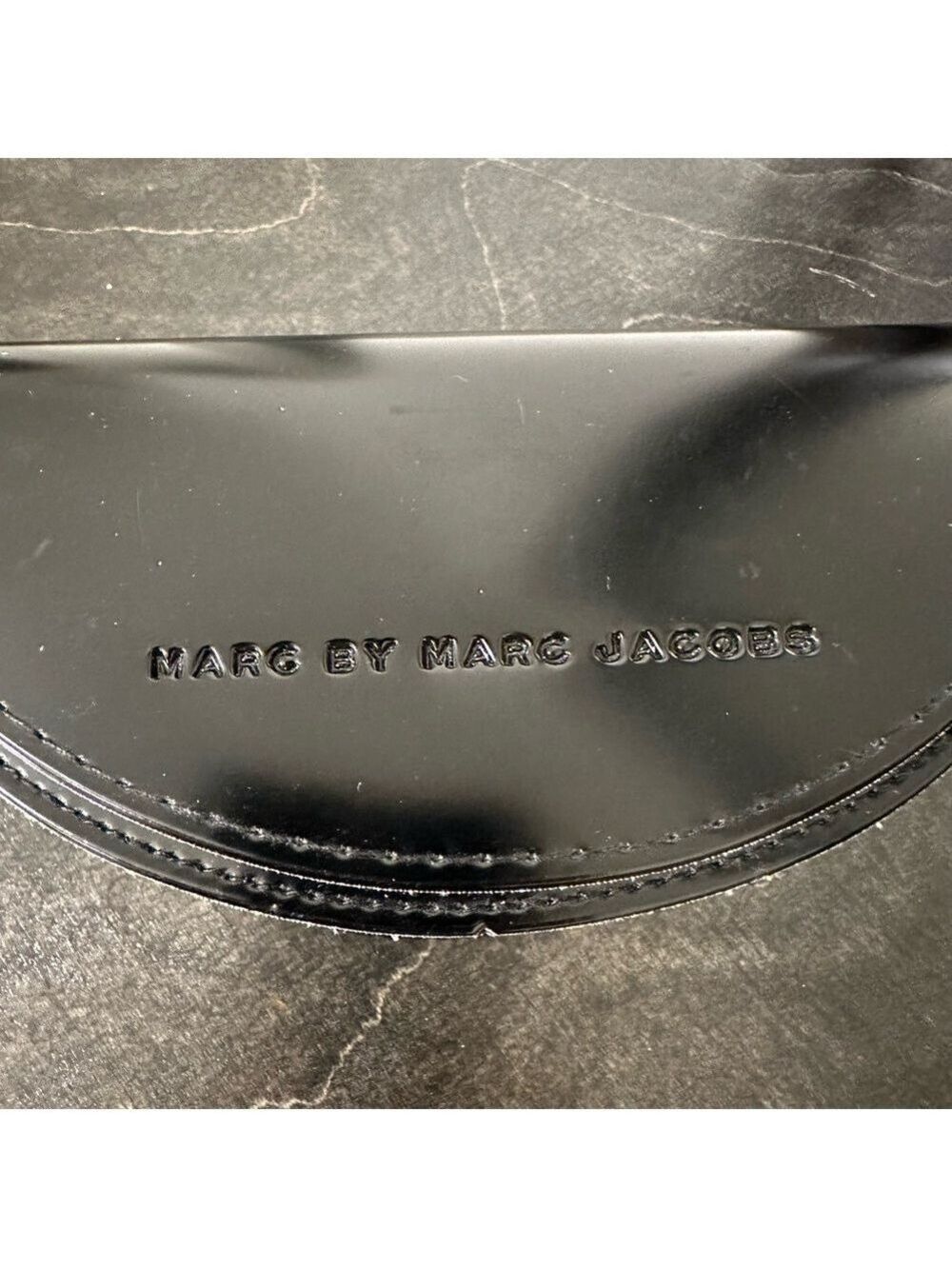Marc By Marc Jacobs large sunglasses case black unisex - Picture 3 of 9